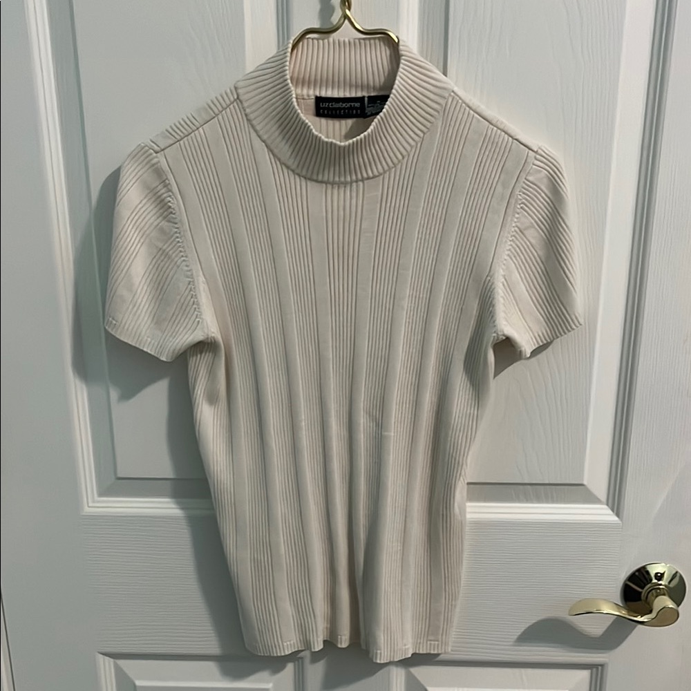 🌺Liz Claiborne Ribbed Cream Top - Picture 2 of 4